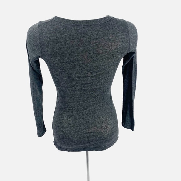 🩶 GAP Charcoal Long Sleeve Scoop Neck Tee (XS) – Everyday Essential 🩶 - Picture 4 of 8